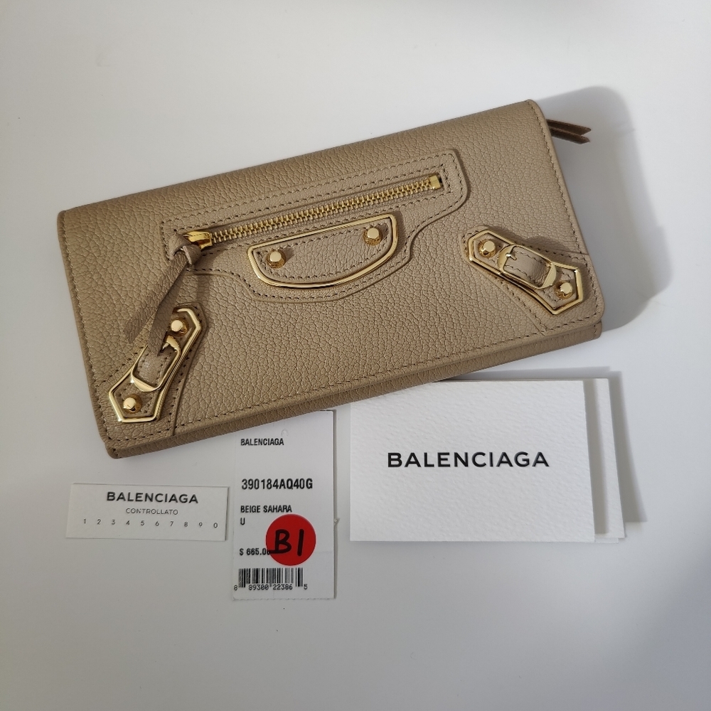 Authentic BALENCIAGA Chevre Gold Metallic Edge Hardware Zip Around Wallet - Picture 6 of 11